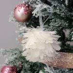 Glam, novogodišnja dekoracija, perje, kugla, 12cm - Slika 2